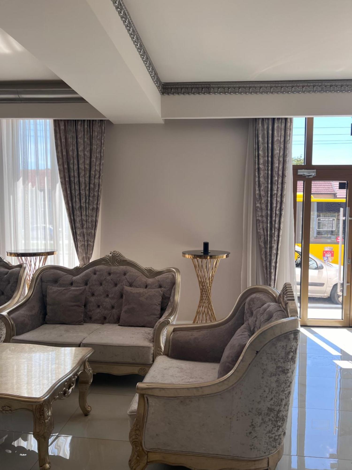 Regal Ballroom Caransebeş 외부 사진